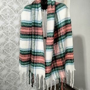 Aerie Plaid Fringe Blanket Scarf Red Green White Cozy Knit